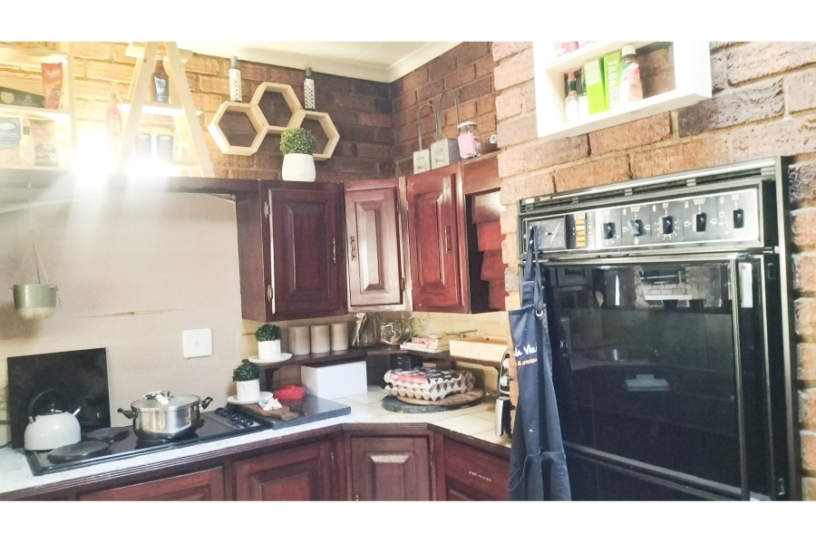 5 Bedroom Property for Sale in Elandsrand North West